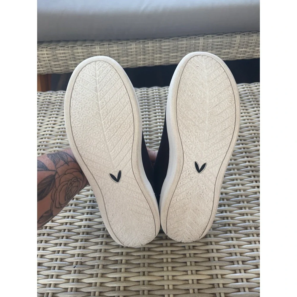 VIVAIA V Prime Round Toe Knit Sneakers Size 40 minimalist washable comfortable